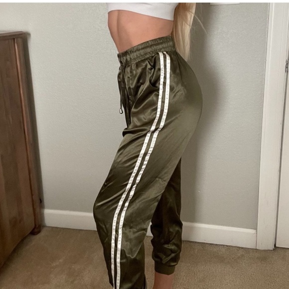 Meshki, NWOT size small joggers - Picture 1 of 3